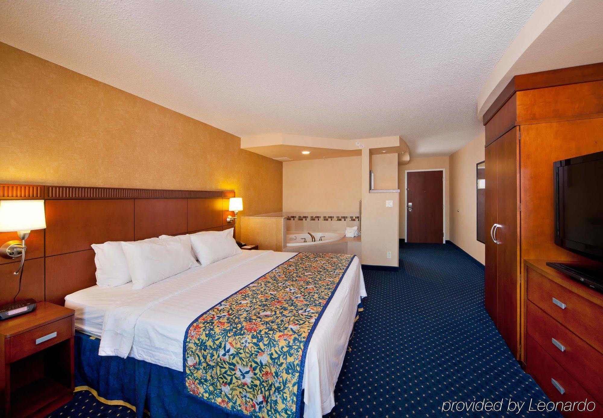 คอร์ตยาร์ด ฟอร์ต สมิตท์ ดาวน์ทาวน์ Hotel ฟอร์ตสมิธ ภายนอก รูปภาพ