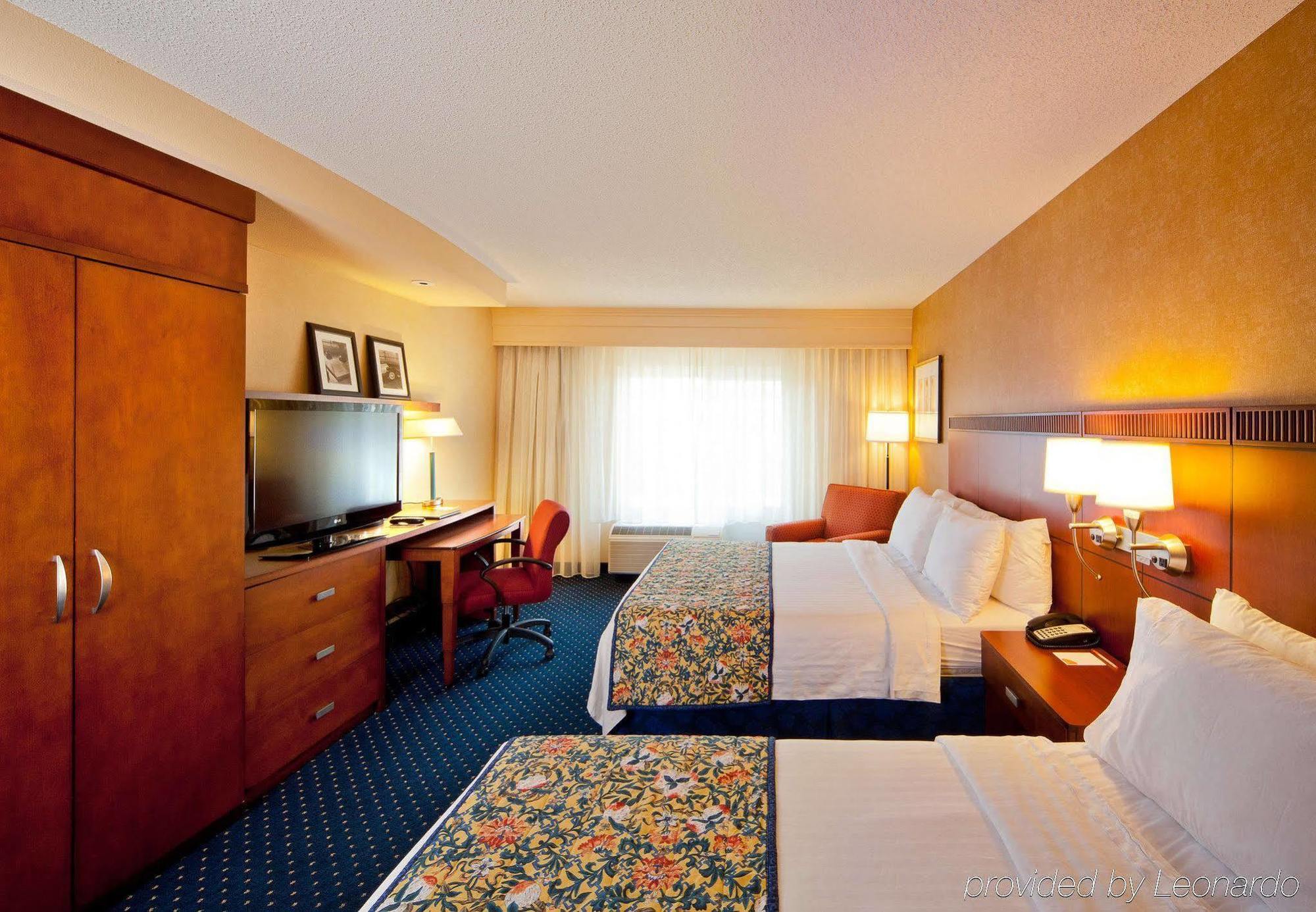 คอร์ตยาร์ด ฟอร์ต สมิตท์ ดาวน์ทาวน์ Hotel ฟอร์ตสมิธ ภายนอก รูปภาพ