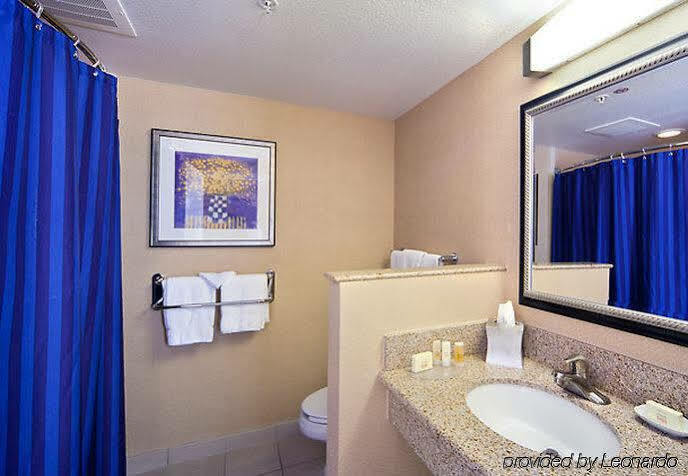 คอร์ตยาร์ด ฟอร์ต สมิตท์ ดาวน์ทาวน์ Hotel ฟอร์ตสมิธ ภายนอก รูปภาพ